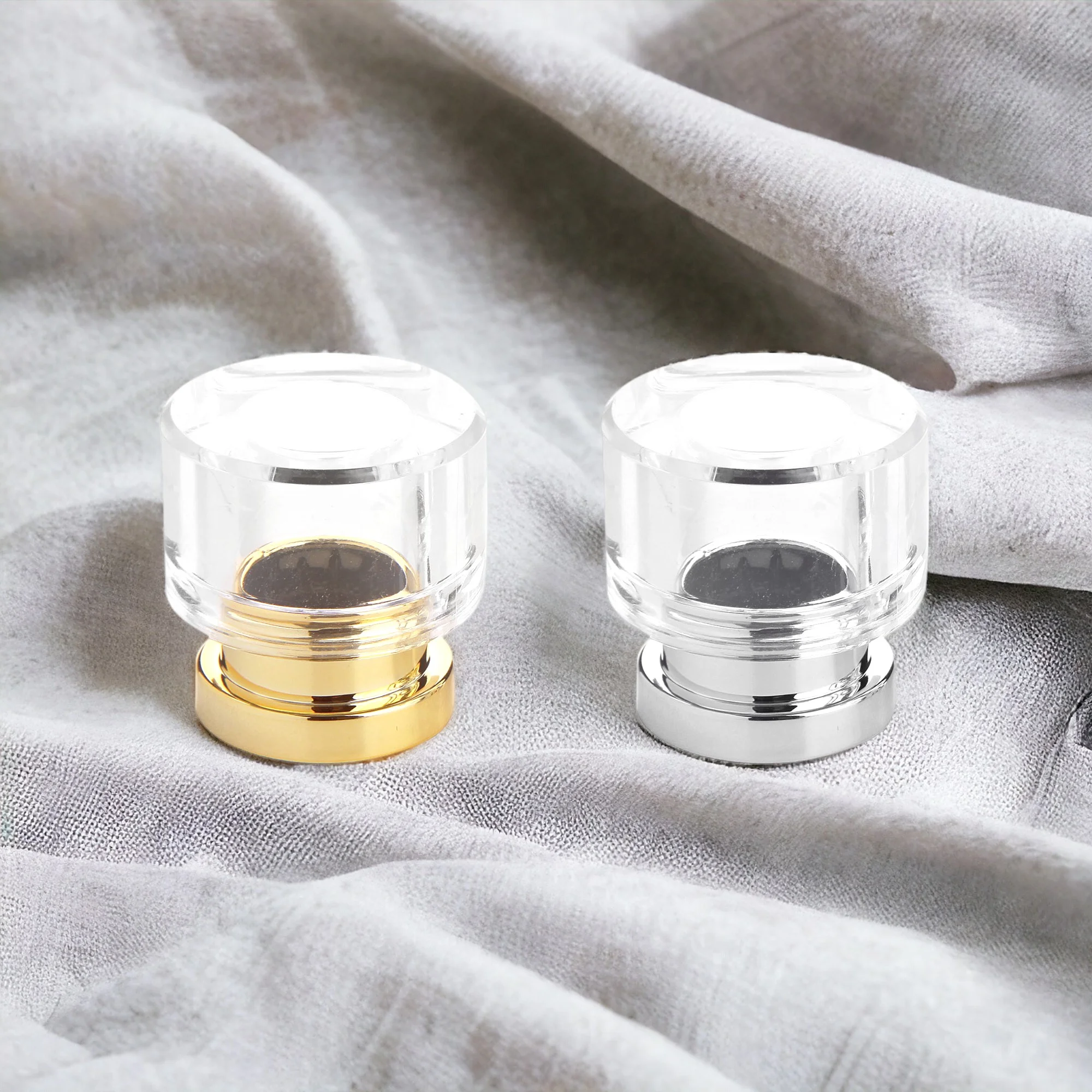 Roon Perfume Cap view 2