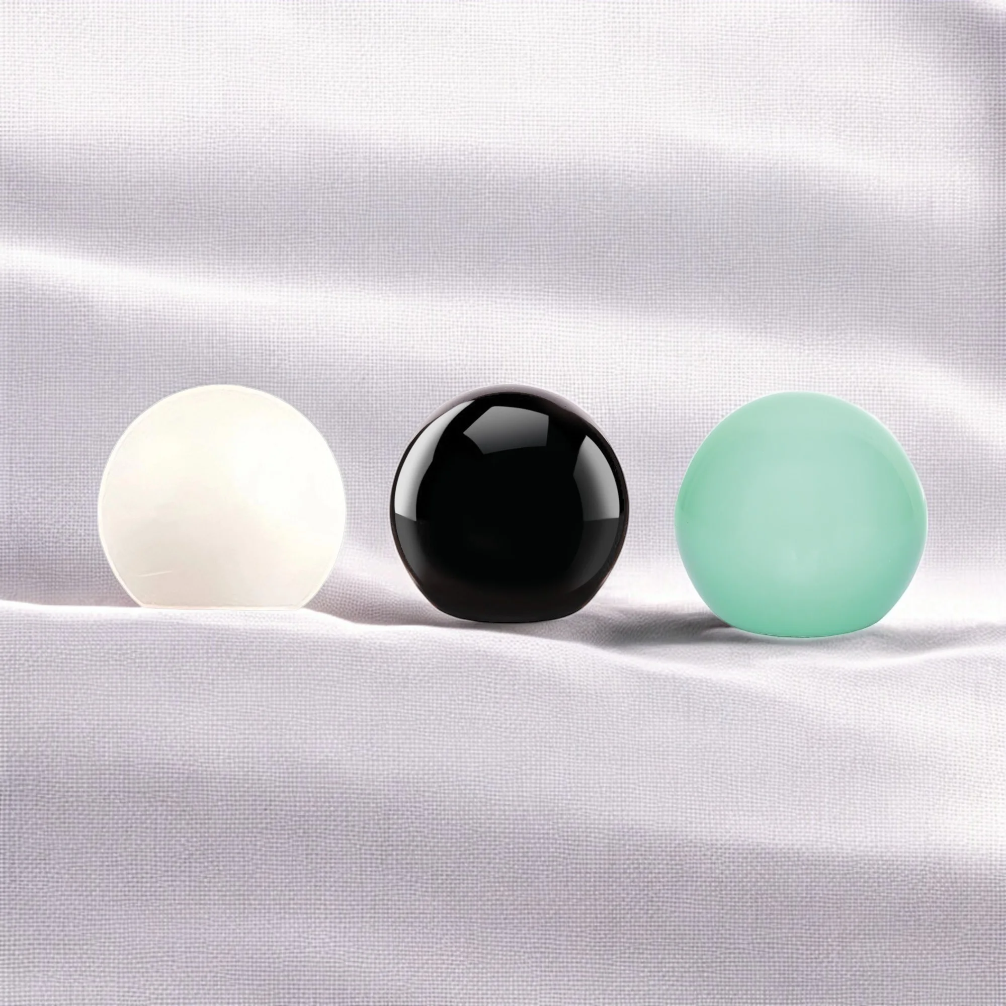 Roamy Perfume Cap view 2