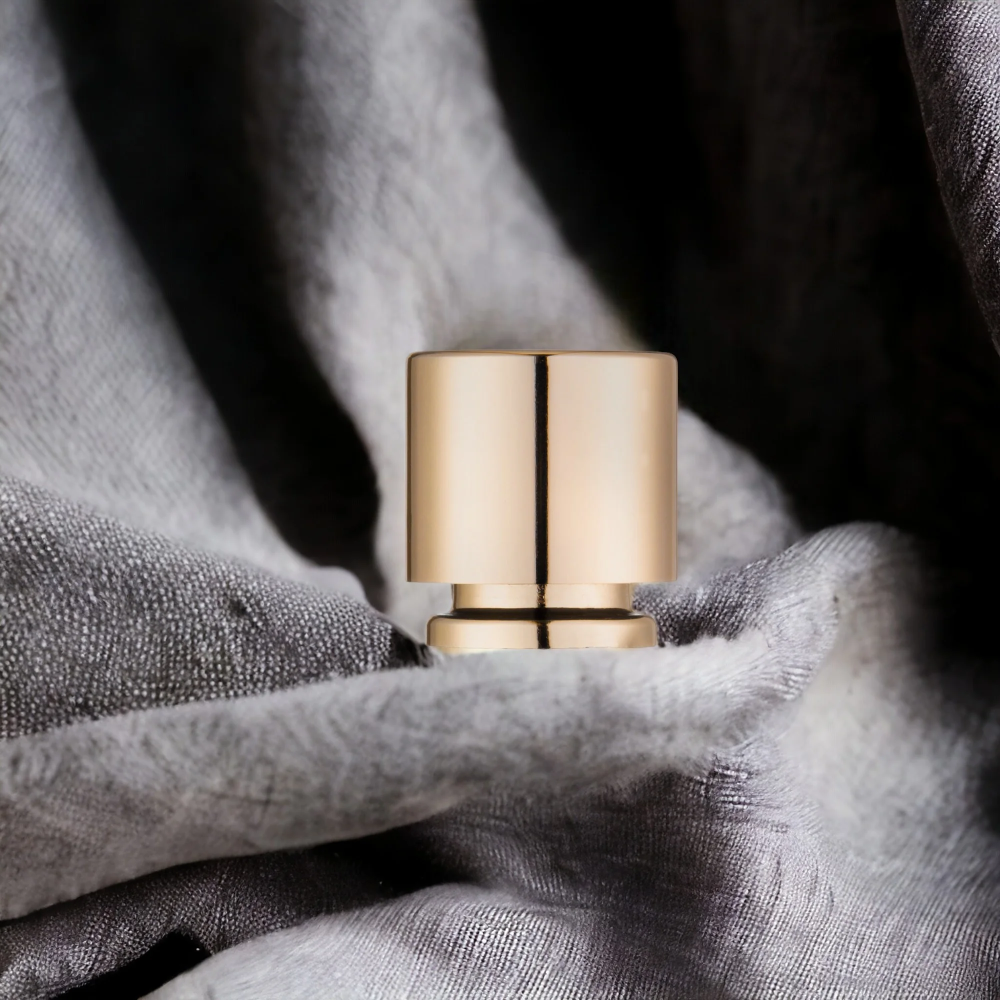 Grade Perfume Cap view 2