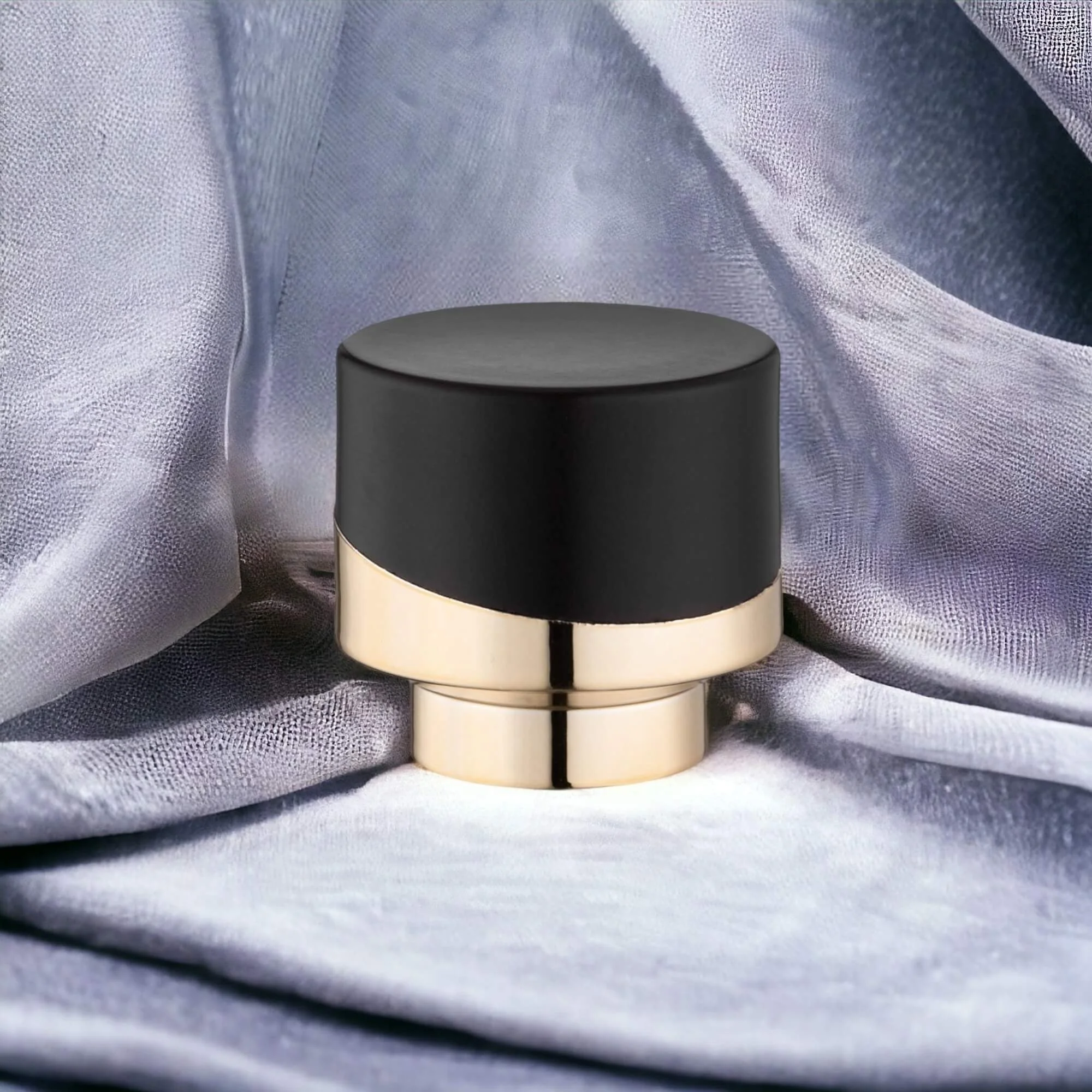 Swing Perfume Cap view 2